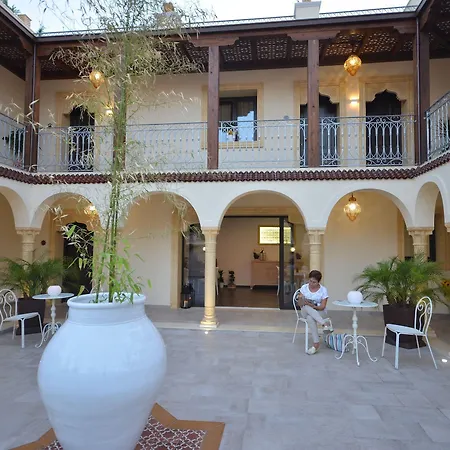 招待所 Comfort 4*