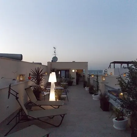 Comfort 招待所 4*